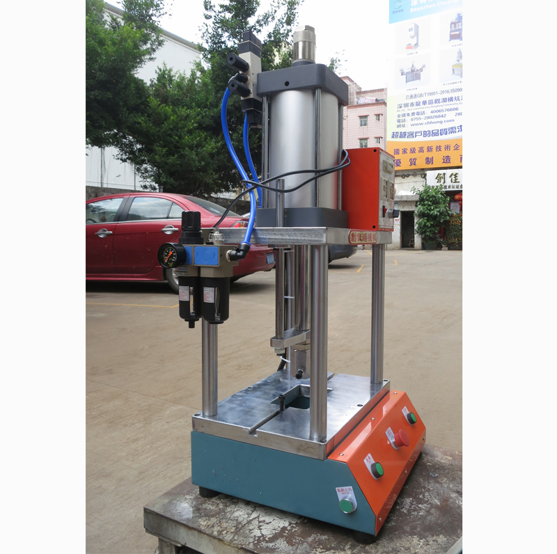 四柱氣動(dòng)沖床CH102系列