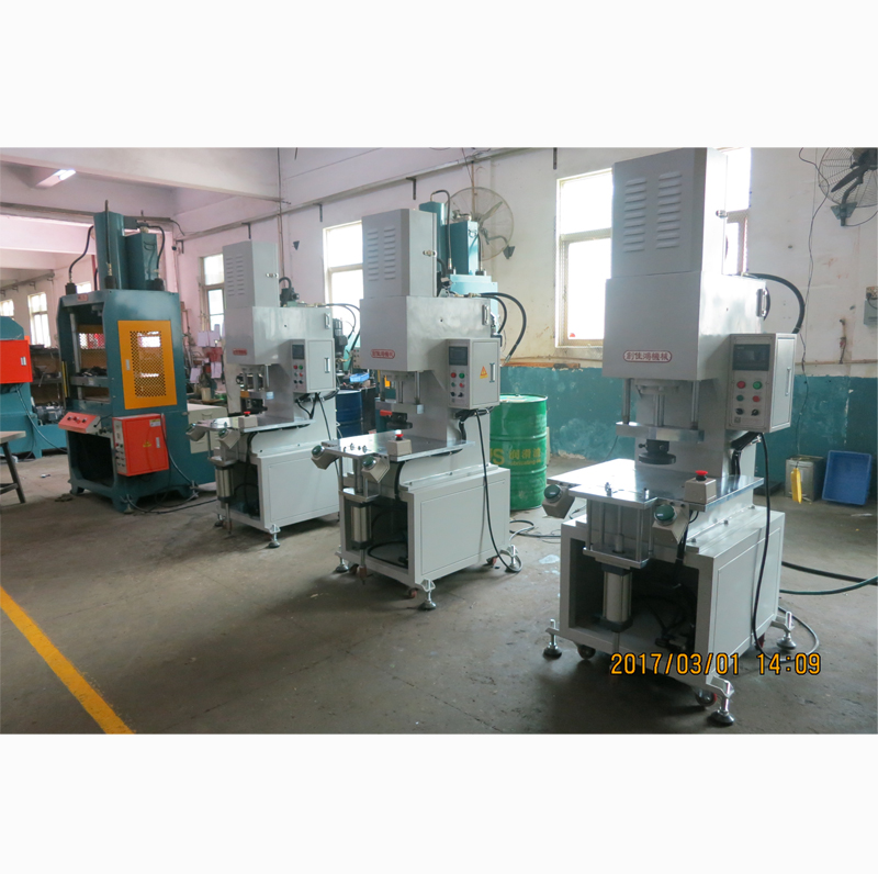 C���������͉�����