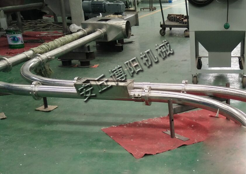 600目灰鈣粉管鏈輸送機(jī)操作時應(yīng)該注意的