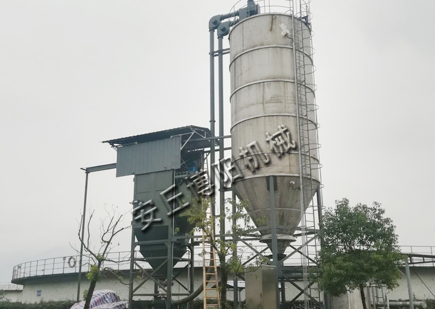化肥行業(yè)使用噸袋拆包機(jī)效果使人驚嘆！
