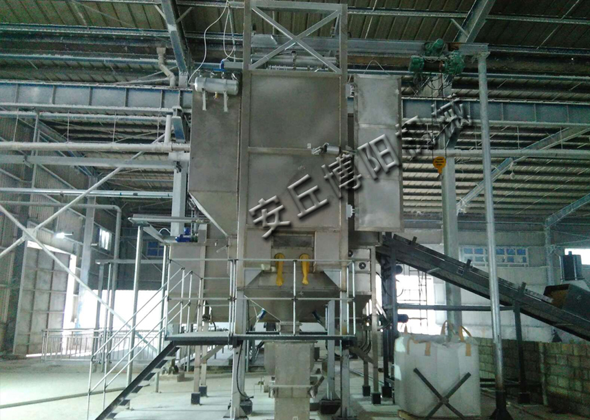 粉體噸袋拆包機可以無塵環(huán)保作業(yè)嗎？