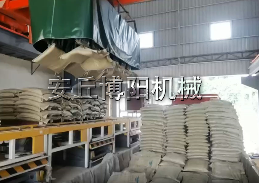 袋裝物料自動裝車機(jī)器人 全自動裝車機(jī)的應(yīng)用優(yōu)勢是什么？