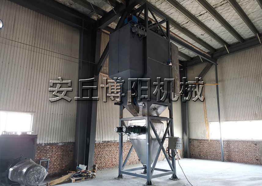 污泥顆粒噸袋拆包機(jī)的產(chǎn)品特點(diǎn)是什么？