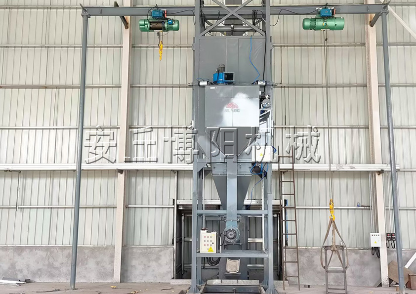 安丘博陽(yáng)機(jī)械陶瓷粉噸袋破袋機(jī)的特點(diǎn)是什么呢？