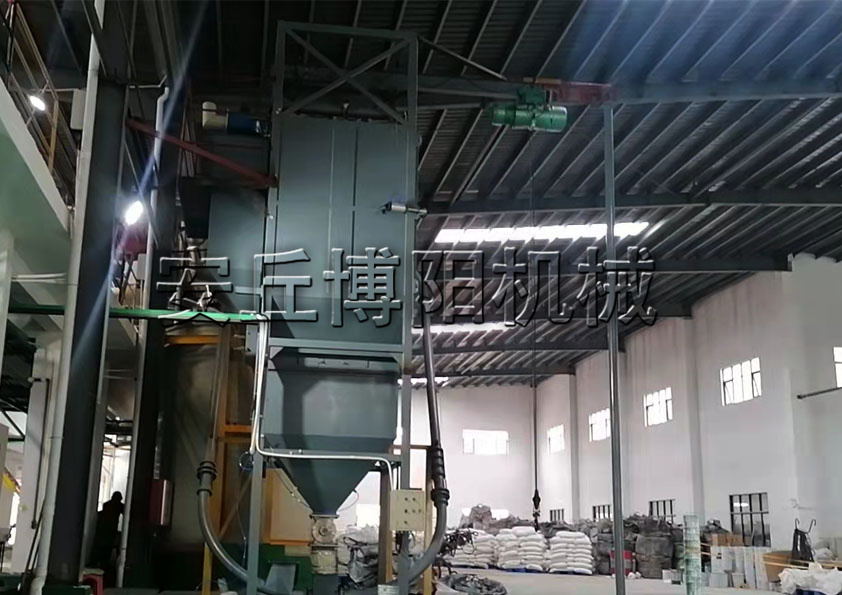 工業(yè)萘噸袋拆袋機的工作原理和性能特點是什么？